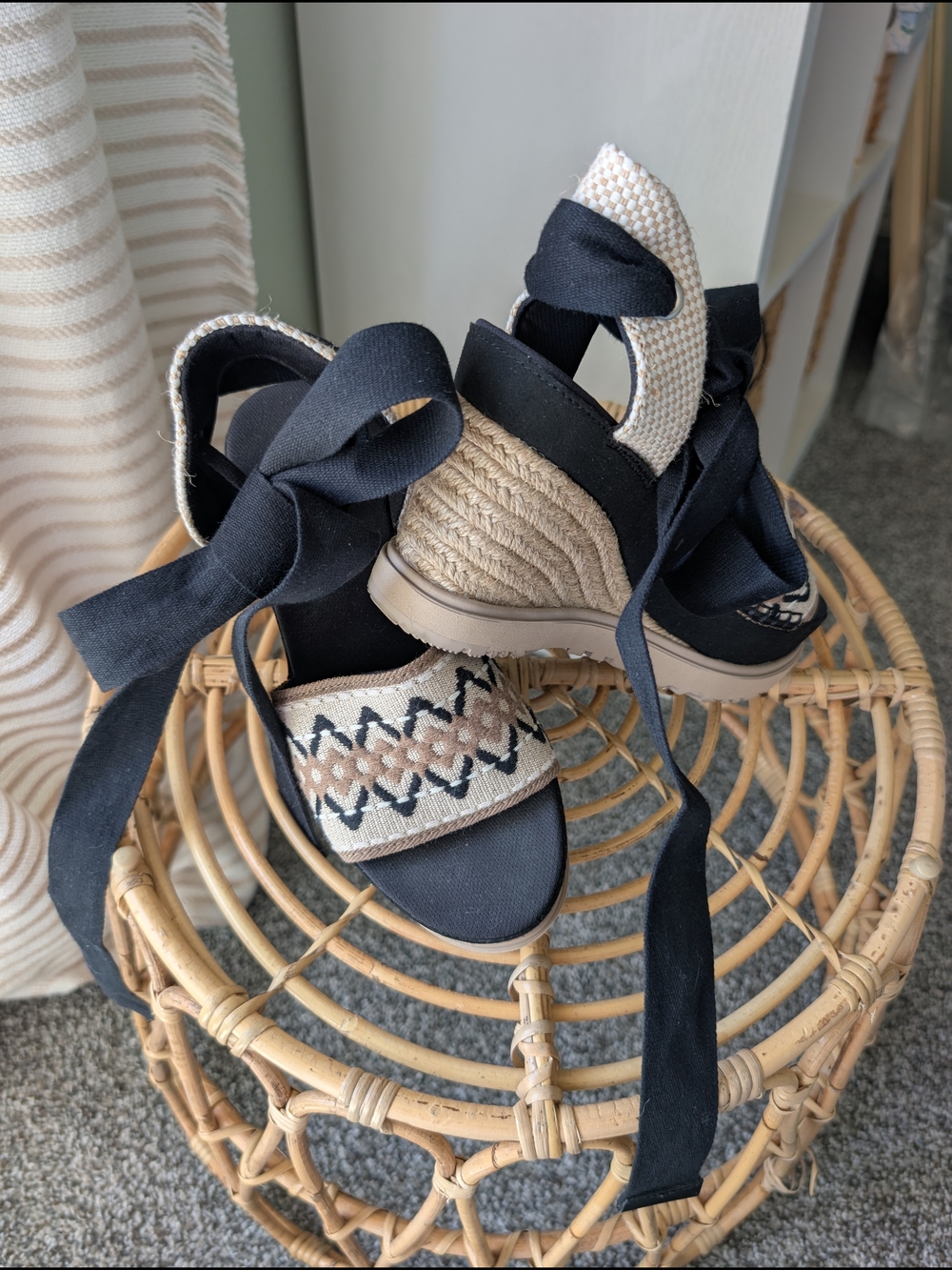 UGG Abbot Ankle Wrap Espardille Sandals Size 5